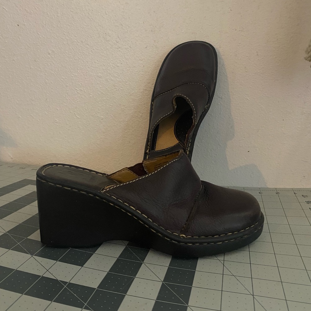 KB & company platform clogs Y2K brown slip-on shoes size 8